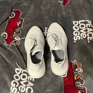 Ecco tennis shoes, white/ grey color